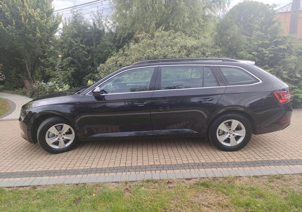 Skoda Superb cena 62900 przebieg: 149000, rok produkcji 2016 z Kraków małe 79